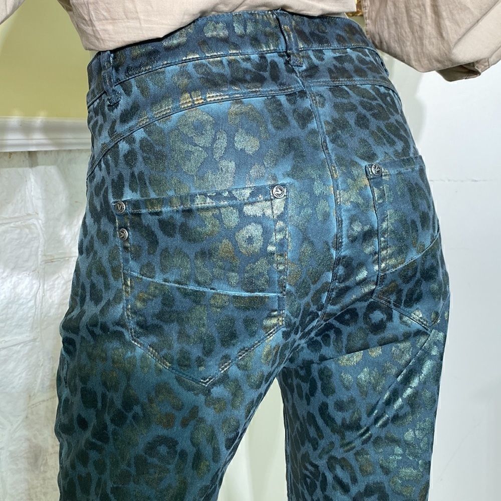 NÜ Denmark Offside Zip Metallic Leopard Print Jean - Picture 6 of 14